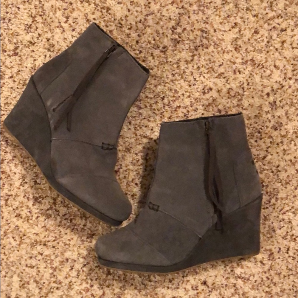 Toms Boots size 7